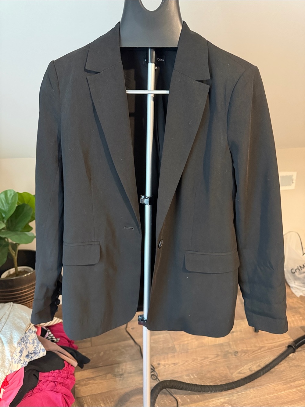 Men's Black Single-Button Blazer